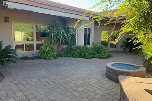 448 W Sunview Dr, Oro Valley, AZ 85755 - Photo 2