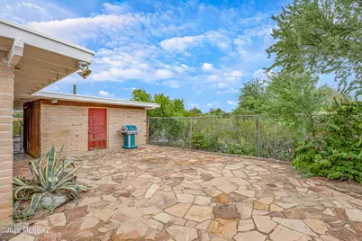 2402 W Wagon Wheel Drive, Tucson, AZ 85745 - Photo 26