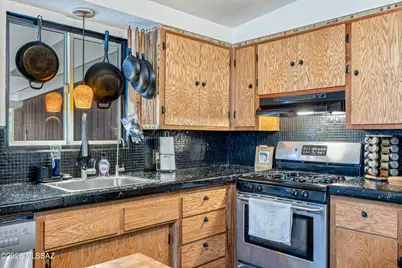 2402 W Wagon Wheel Drive, Tucson, AZ 85745 - Photo 12