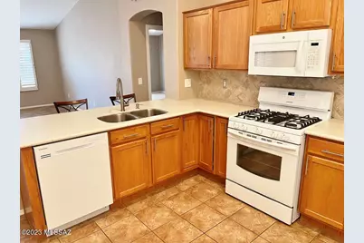 2050 E Cypress Canyon Drive, Green Valley, AZ 85614 - Photo 12