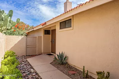 311 E Suntree Street, Oro Valley, AZ 85737 - Photo 4
