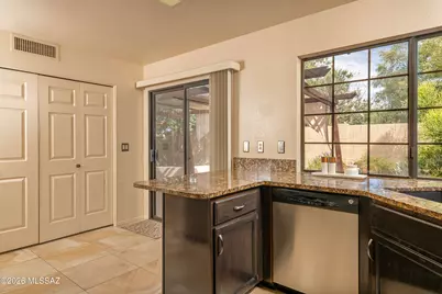 311 E Suntree Street, Oro Valley, AZ 85737 - Photo 18