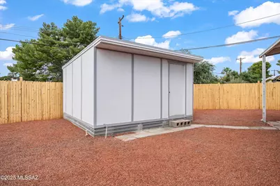 1432 W Buena Tierra Place, Tucson, AZ 85705 - Photo 24