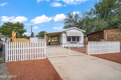 1432 W Buena Tierra Place, Tucson, AZ 85705 - Photo 2