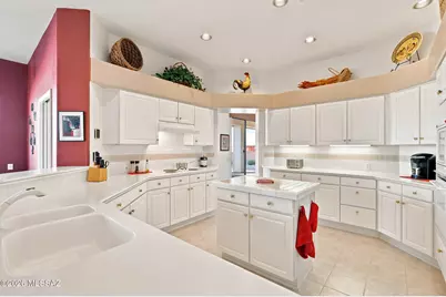 4151 S Campina Court, Green Valley, AZ 85622 - Photo 8