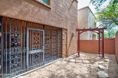 7490 E Deeps Way, Tucson, AZ 85710 - Photo 32