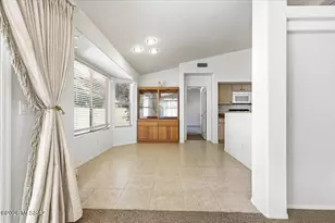 10229 E Gray Hawk Dr, Tucson, AZ 85730 - Photo 10