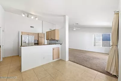 10229 E Gray Hawk Drive, Tucson, AZ 85730 - Photo 8
