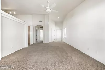 10229 E Gray Hawk Drive, Tucson, AZ 85730 - Photo 6