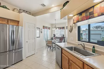668 W Camino Del Bondadoso, Green Valley, AZ 85614 - Photo 14