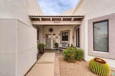 668 W Camino Del Bondadoso, Green Valley, AZ 85614 - Photo 2