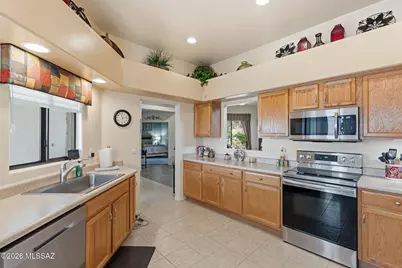 668 W Camino Del Bondadoso, Green Valley, AZ 85614 - Photo 16
