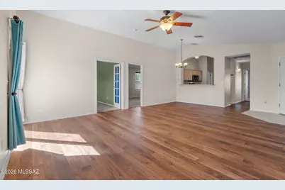 8116 E Lakeside Parkway, Tucson, AZ 85710 - Photo 10