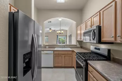 8116 E Lakeside Parkway, Tucson, AZ 85710 - Photo 8