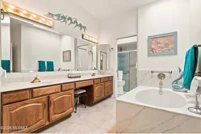 1131 W Camino De La Oca, Green Valley, AZ 85622 - Photo 12