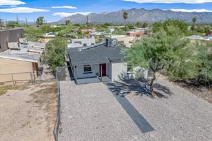 1017 E Waverly St, Tucson, AZ 85719 - Photo 2