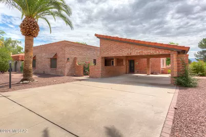742 N Abrego Drive, Green Valley, AZ 85614 - Photo 1