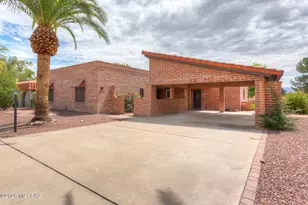 742 N Abrego Dr, Green Valley, AZ 85614 - Photo 1