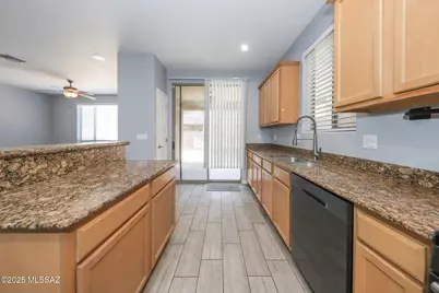 2262 W Night Air Lane, Tucson, AZ 85741 - Photo 10