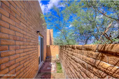 3856 N Pasatiempo Place, Tucson, AZ 85705 - Photo 32