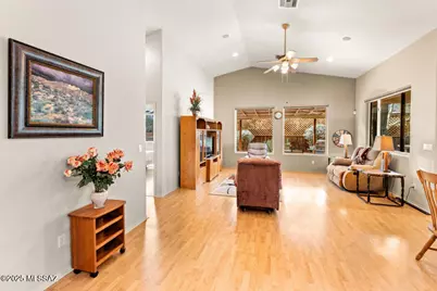 2652 S Falcon View Drive, Tucson, AZ 85713 - Photo 6