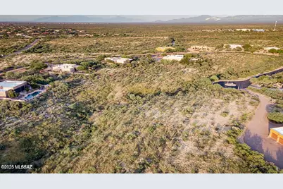 742 E Well Rock Place #0038, Green Valley, AZ 85614 - Photo 2