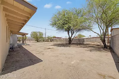 1212 W Fresno Street, Tucson, AZ 85745 - Photo 30