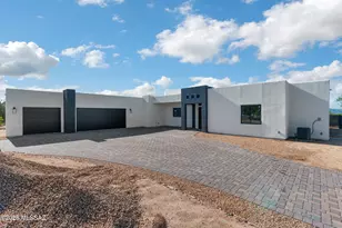 11788 N Migitty Ln, Marana, AZ 85658 - Photo 2