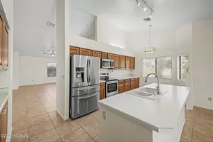 5500 N Waterfield Dr, Tucson, AZ 85750 - Photo 10