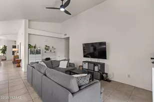 1898 N Hayden Dr, Tucson, AZ 85715 - Photo 14