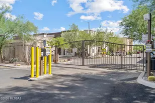 2028 E River Rd, Tucson, AZ 85718 - Photo 14