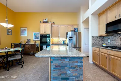 12883 W Zebra Aloe Place, Tucson, AZ 85743 - Photo 10
