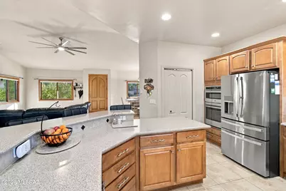 220 N Slate Drive, Vail, AZ 85641 - Photo 10