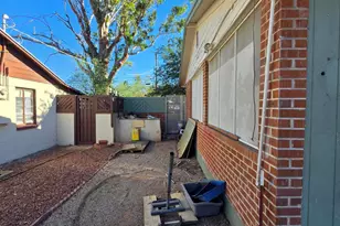 2252 E Grant Rd, Tucson, AZ 85719 - Photo 4