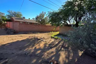 2252 E Grant Rd, Tucson, AZ 85719 - Photo 24