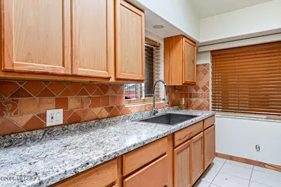 1262 W La Osa Drive, Tucson, AZ 85705 - Photo 10