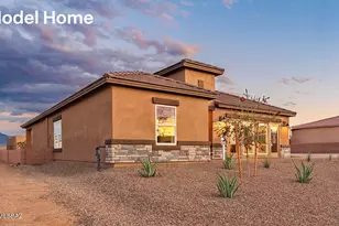 952 N Tombaugh Ln, Green Valley, AZ 85614 - Photo 2