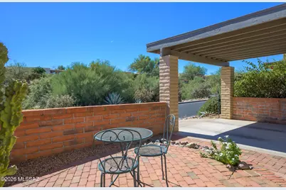 1382 W Camino Alicante, Green Valley, AZ 85622 - Photo 4