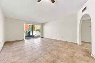 1382 W Camino Alicante, Green Valley, AZ 85622 - Photo 22