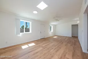 912 W Limberlost Dr, Tucson, AZ 85705 - Photo 6