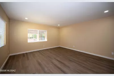 225 N Camino Del Varonil, Green Valley, AZ 85614 - Photo 6