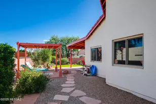 901 W Paseo Del Cilantro, Green Valley, AZ 85614 - Photo 10