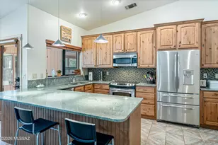 5747 N Via Umbrosa, Tucson, AZ 85750 - Photo 2