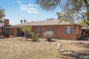 4065 E Roberts Pl, Tucson, AZ 85711 - Photo 6