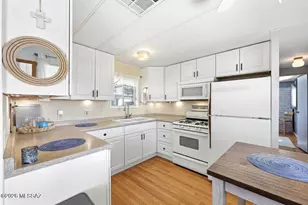 5565 W Tumbling F St, Tucson, AZ 85713 - Photo 10