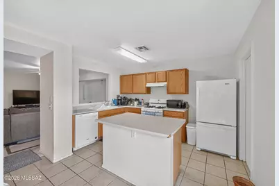10047 E Arizona Sunset Drive, Tucson, AZ 85747 - Photo 18