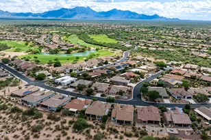 1961 N Laguna Oaks Dr, Green Valley, AZ 85614 - Photo 2