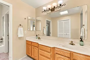 841 E Mt Wrightston Loop, Green Valley, AZ 85614 - Photo 18
