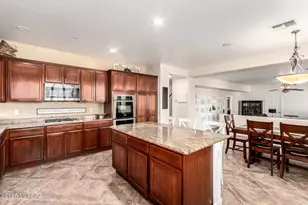 7992 W Ironwood Reserve Ct, Tucson, AZ 85743 - Photo 12