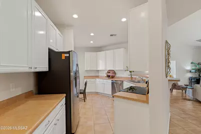 13401 N Rancho Vistoso Boulevard #Unit 49, Oro Valley, AZ 85755 - Photo 12